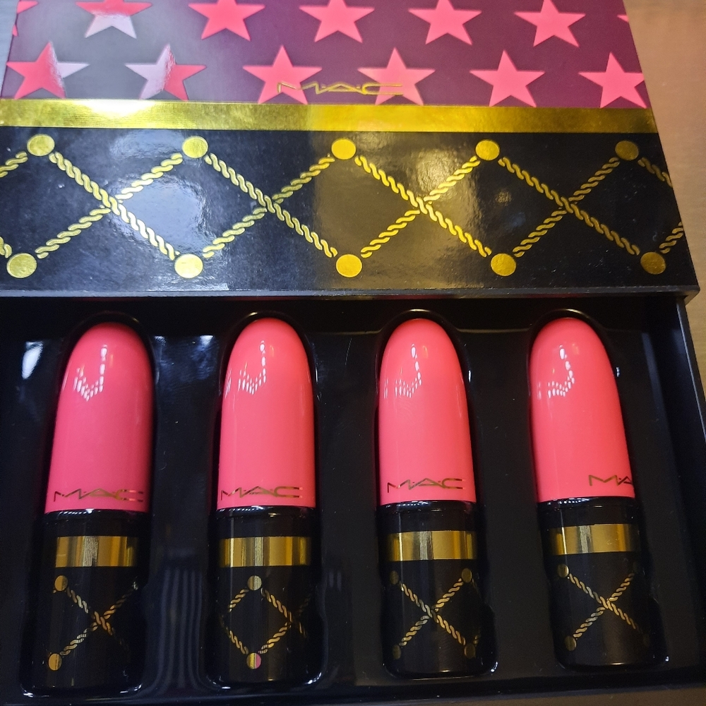Mac nutcracker collection - Picture 3 of 3